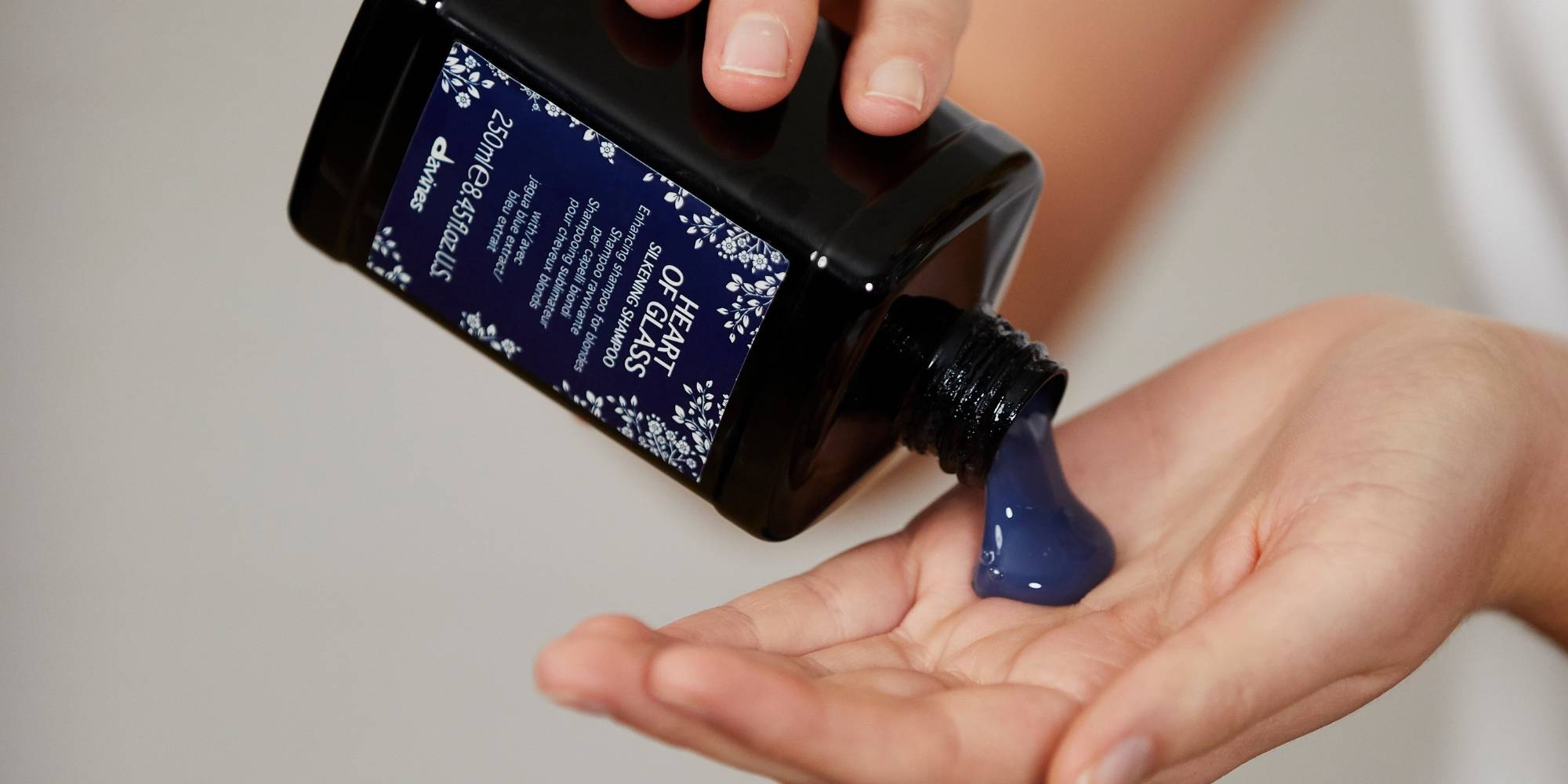 Shampoing bleu le shampoing idéal pour cheveux blonds ? Davines France